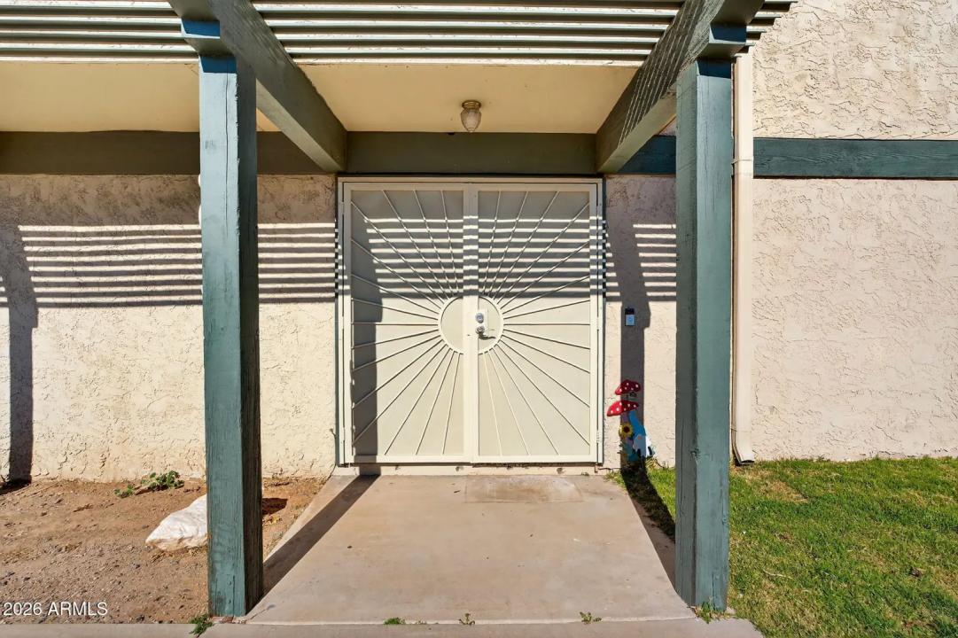 Real Estate Picture 3