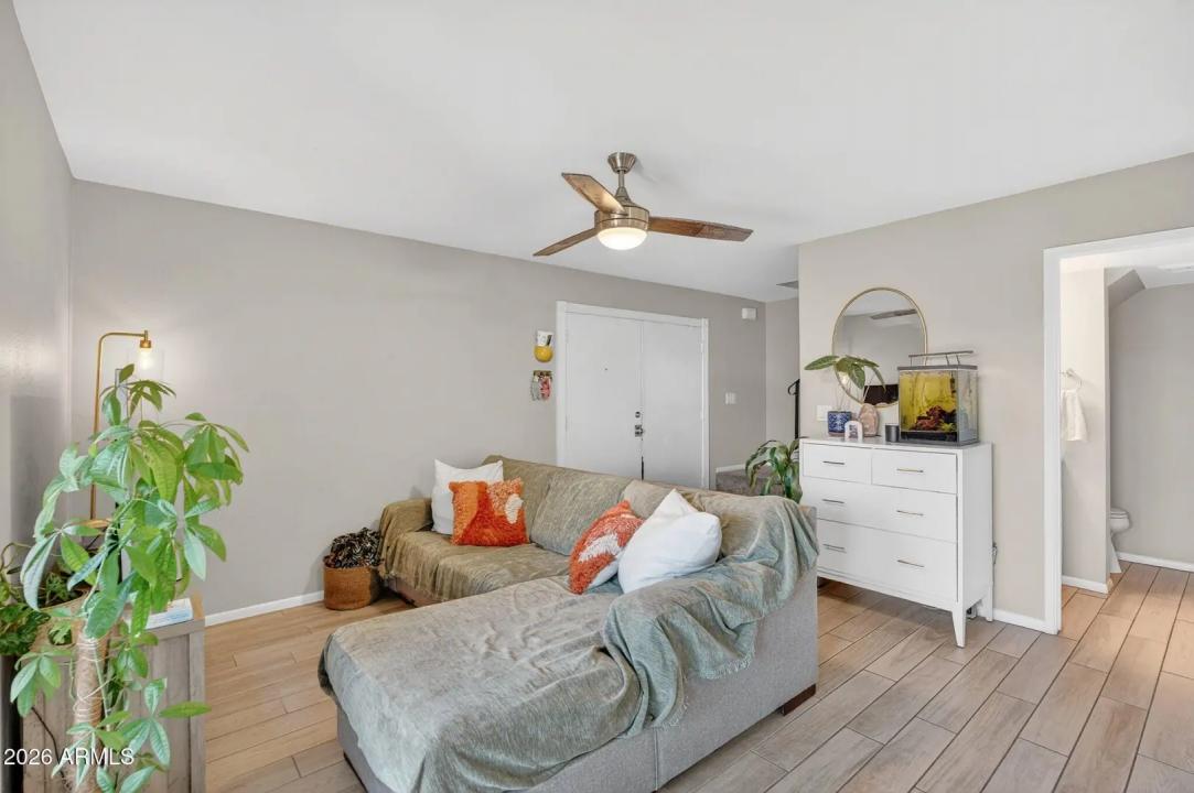 Real Estate Picture 6