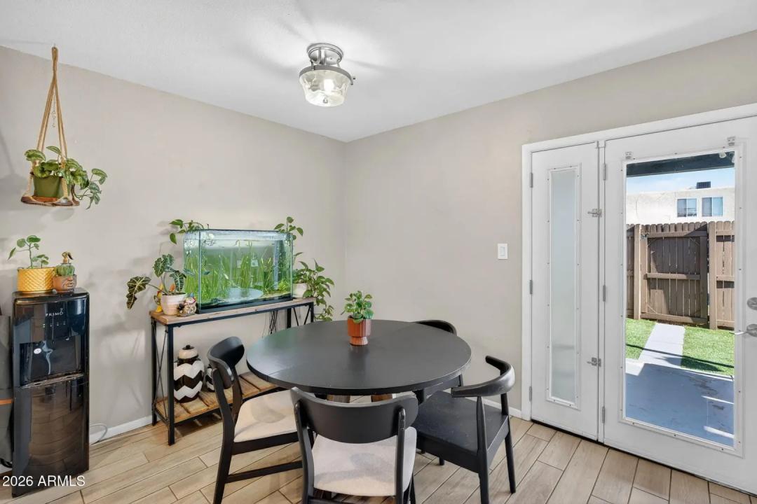 Real Estate Picture 12