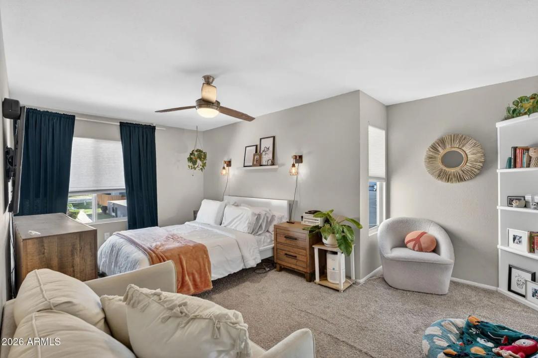 Real Estate Picture 13