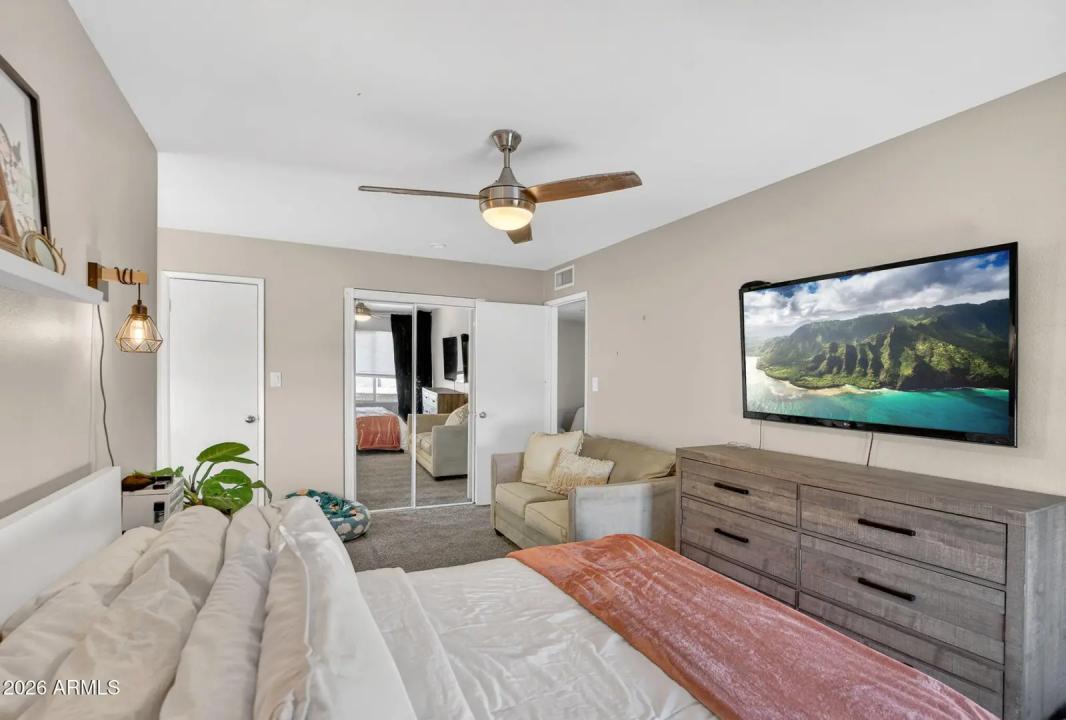 Real Estate Picture 15