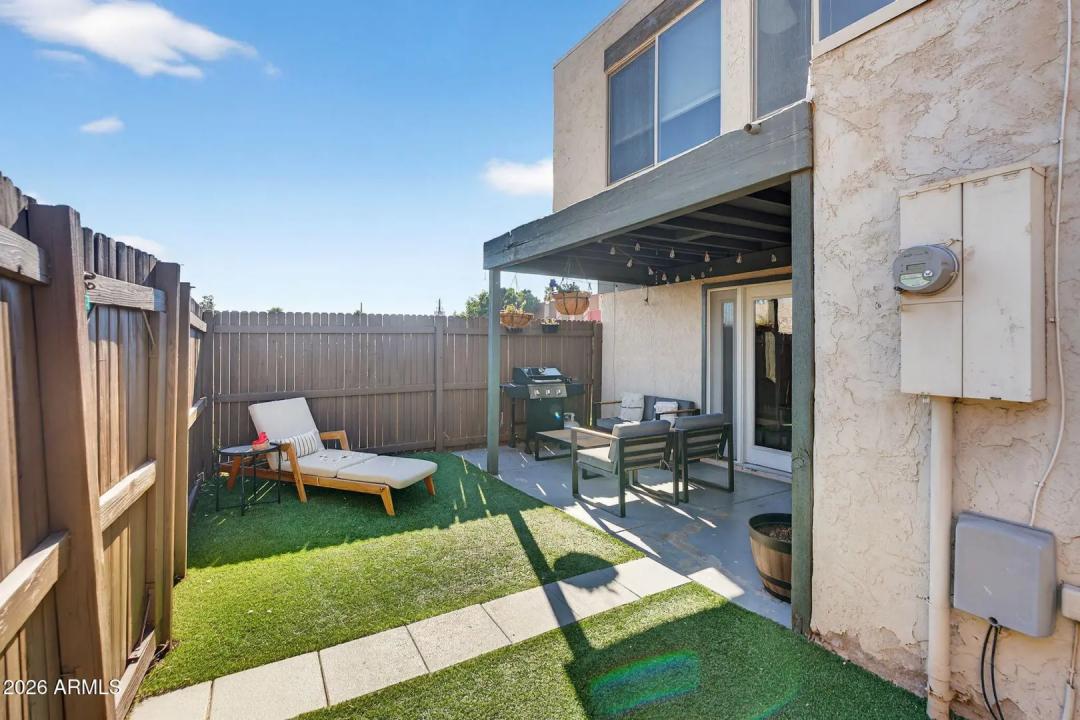 Real Estate Picture 23