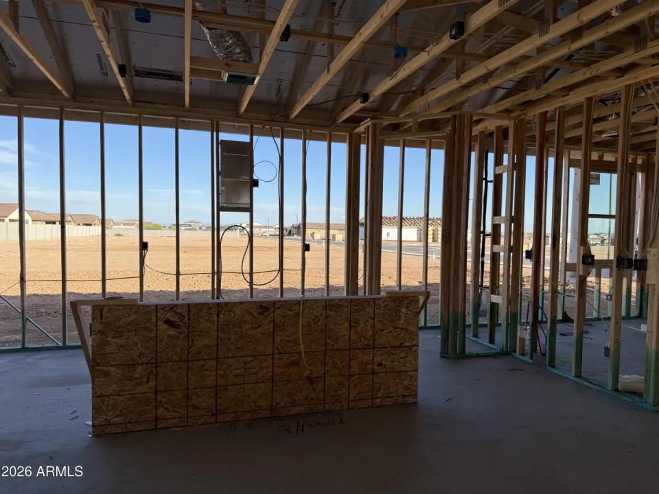 Real Estate Picture 4