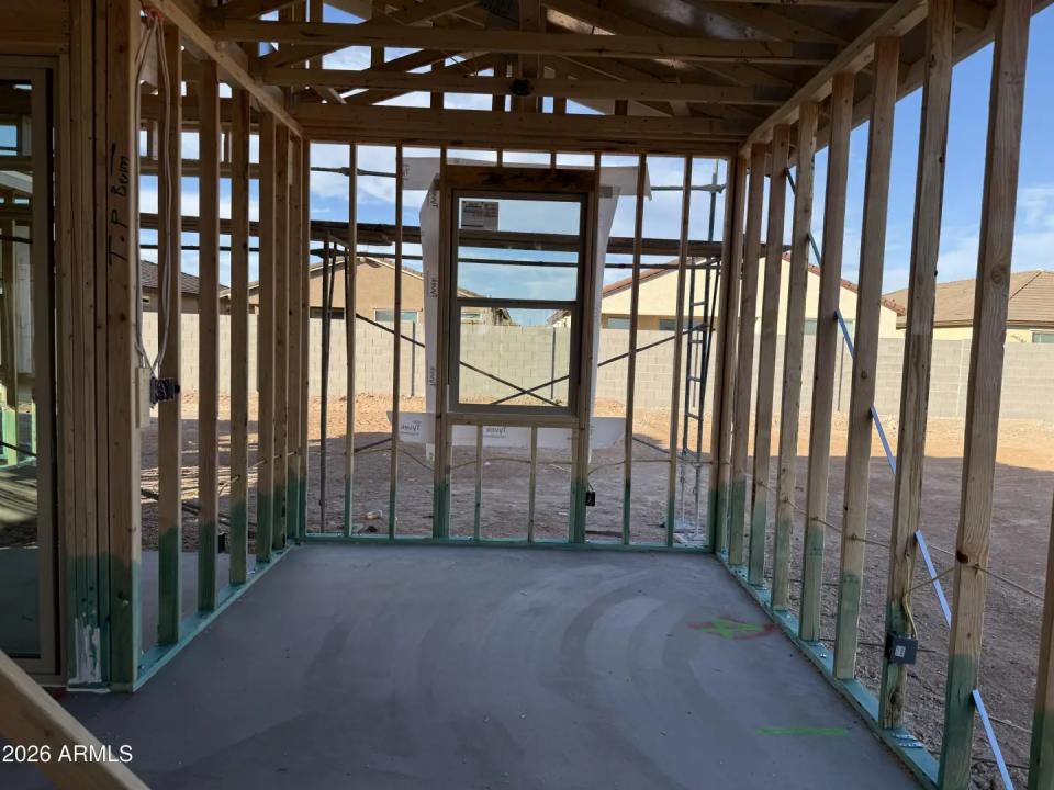 Real Estate Picture 5