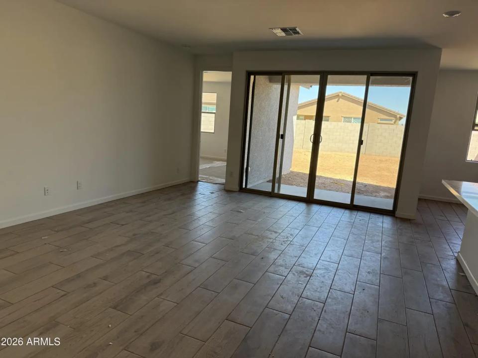 Real Estate Picture 6