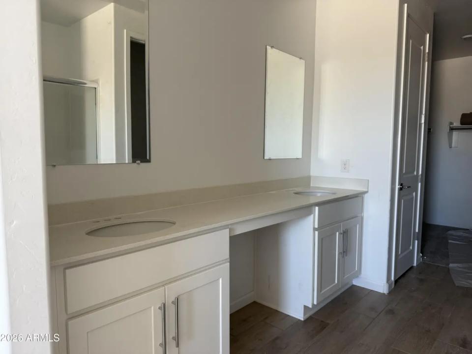 Real Estate Picture 10