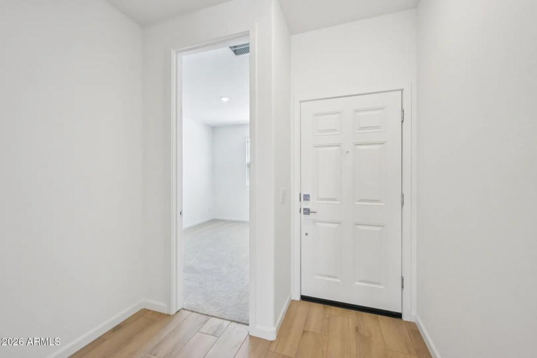 Real Estate Picture 5