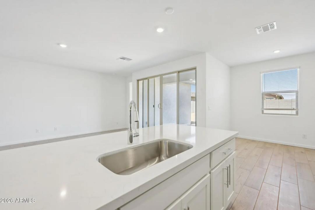 Real Estate Picture 16