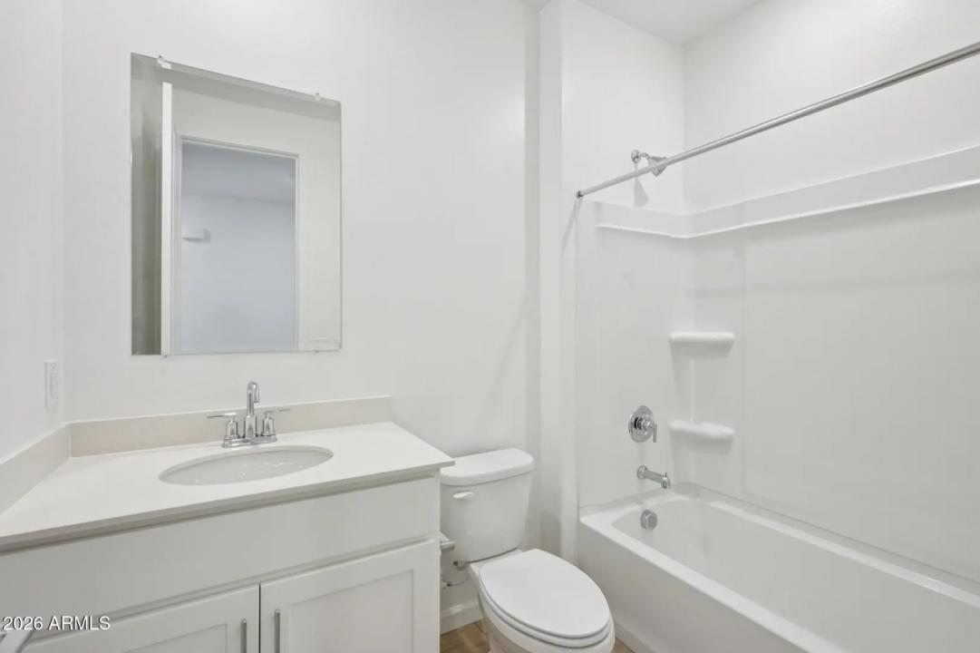 Real Estate Picture 18