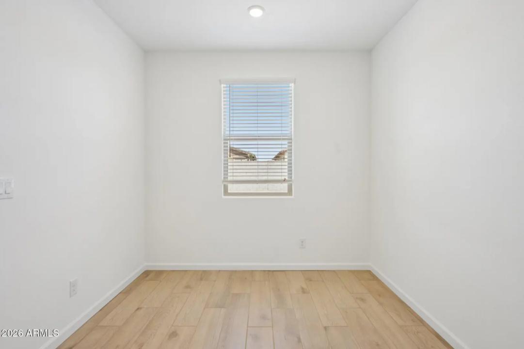 Real Estate Picture 26