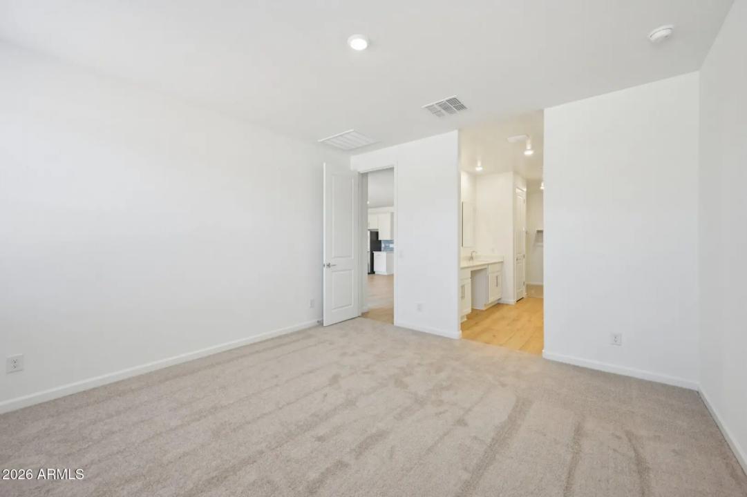 Real Estate Picture 29