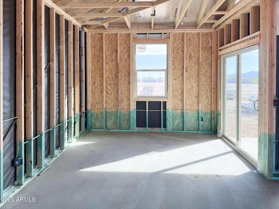 Real Estate Picture 6