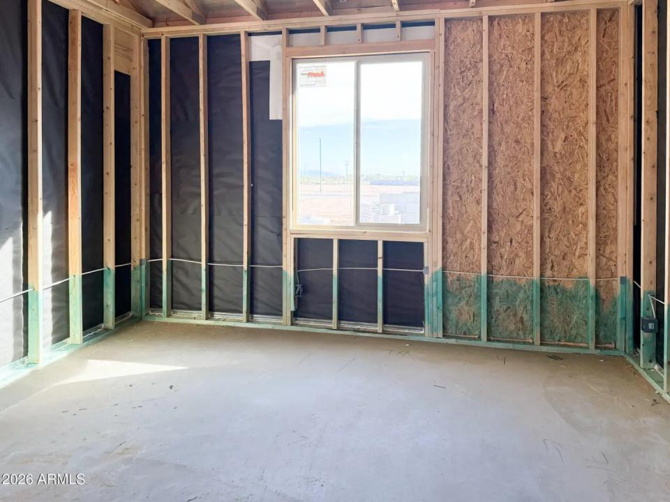 Real Estate Picture 7