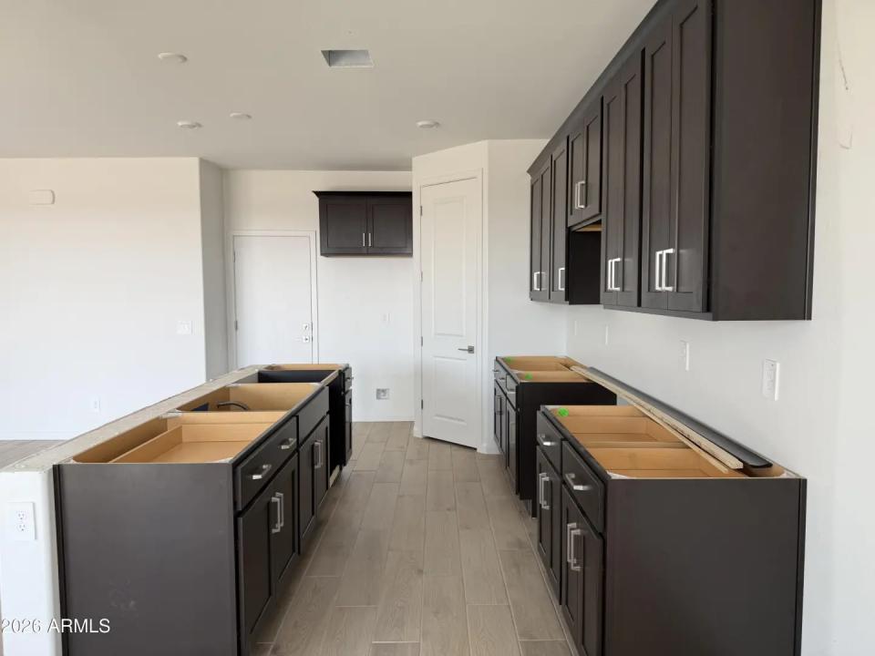 Real Estate Picture 6