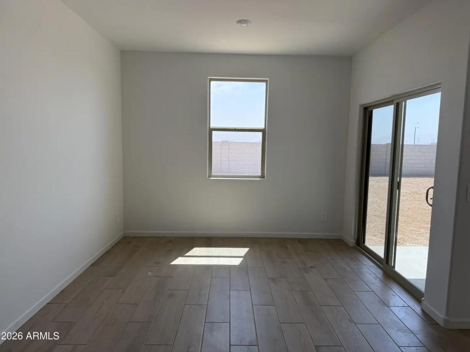 Real Estate Picture 8