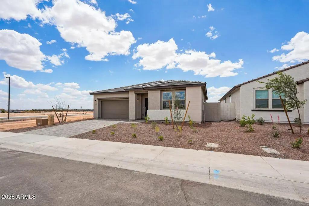 Real Estate Picture 3