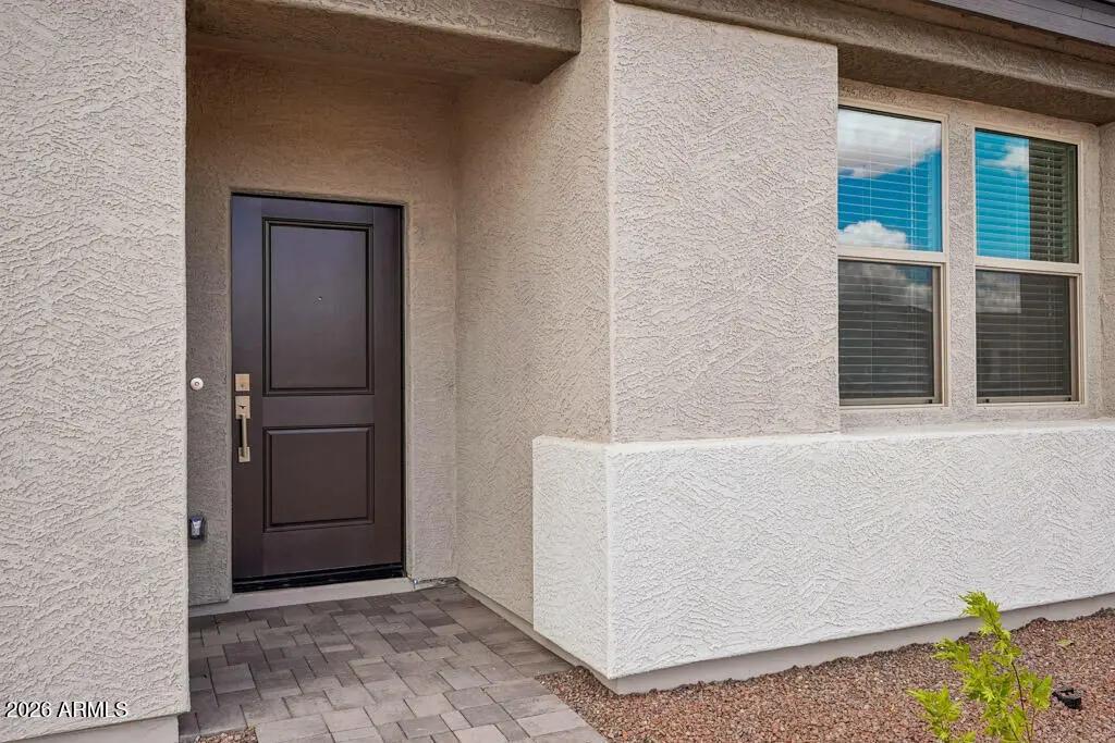 Real Estate Picture 5