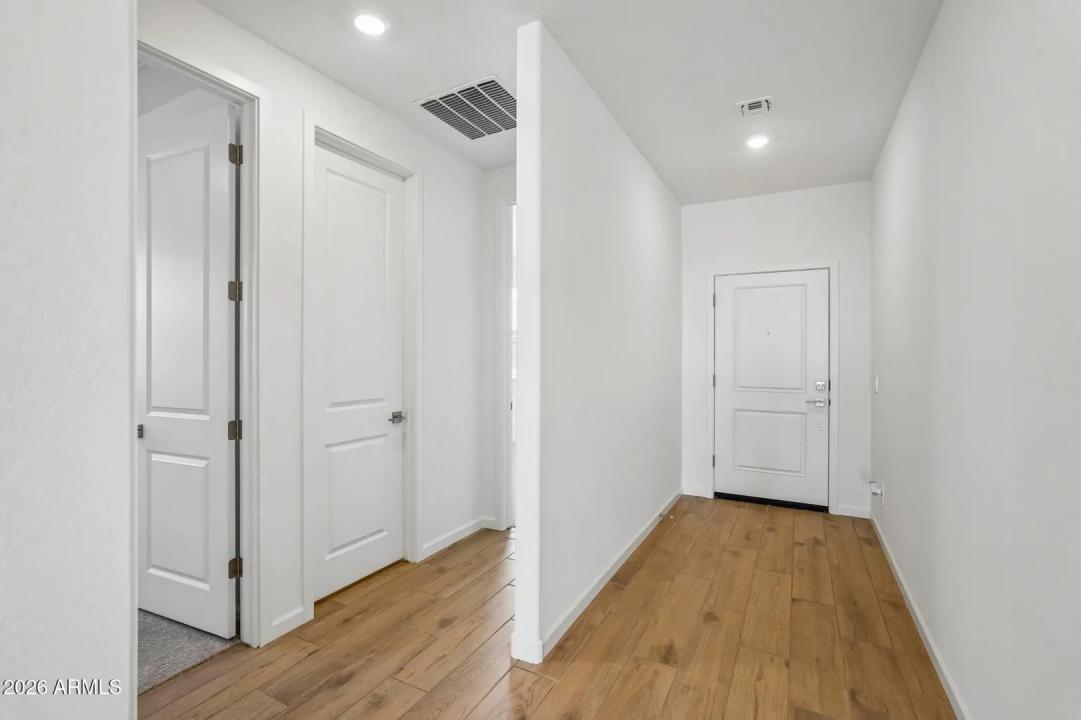 Real Estate Picture 7