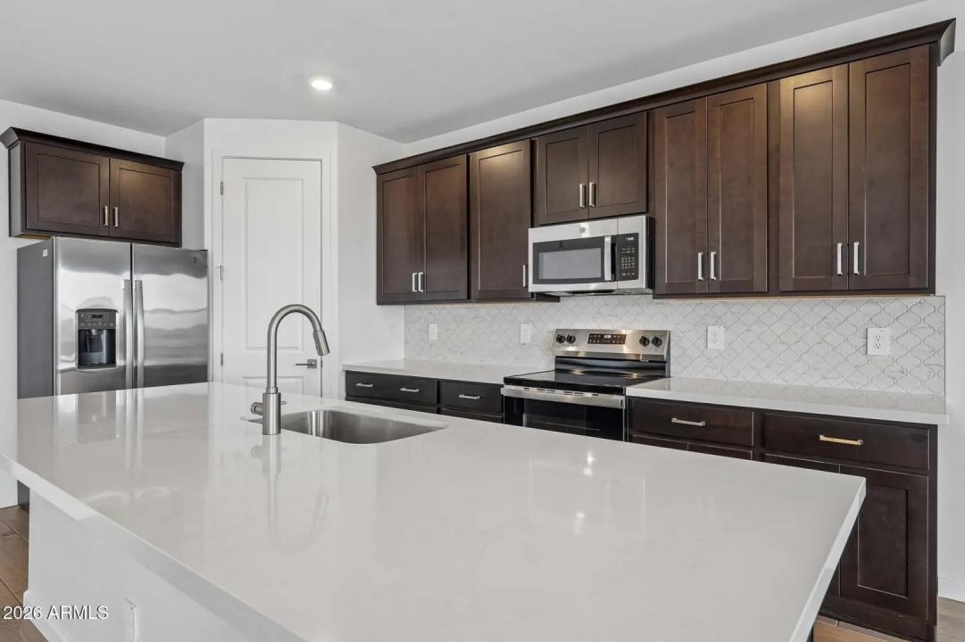 Real Estate Picture 15