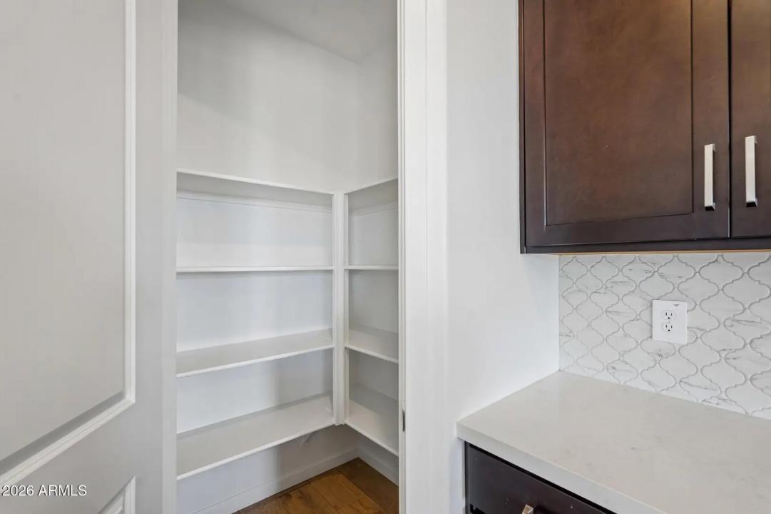 Real Estate Picture 16