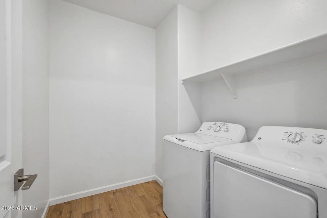 Real Estate Picture 17