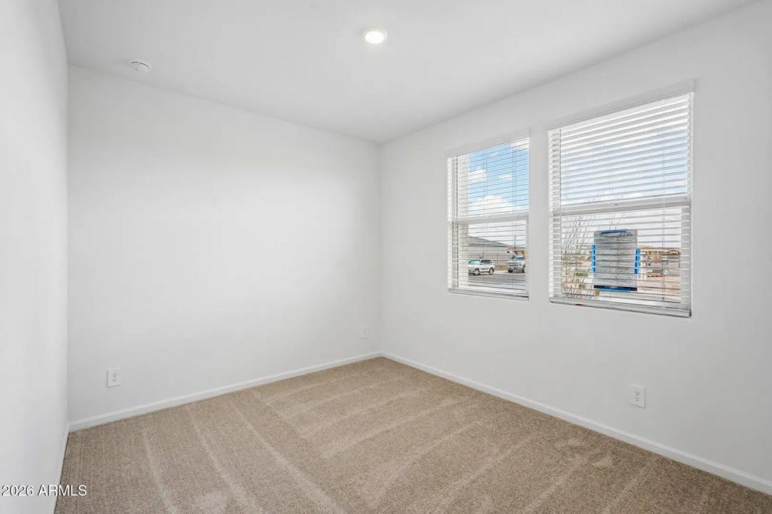 Real Estate Picture 18