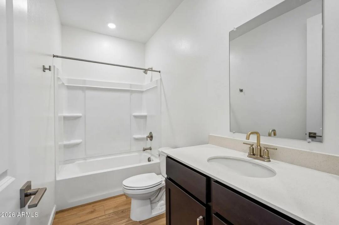 Real Estate Picture 20