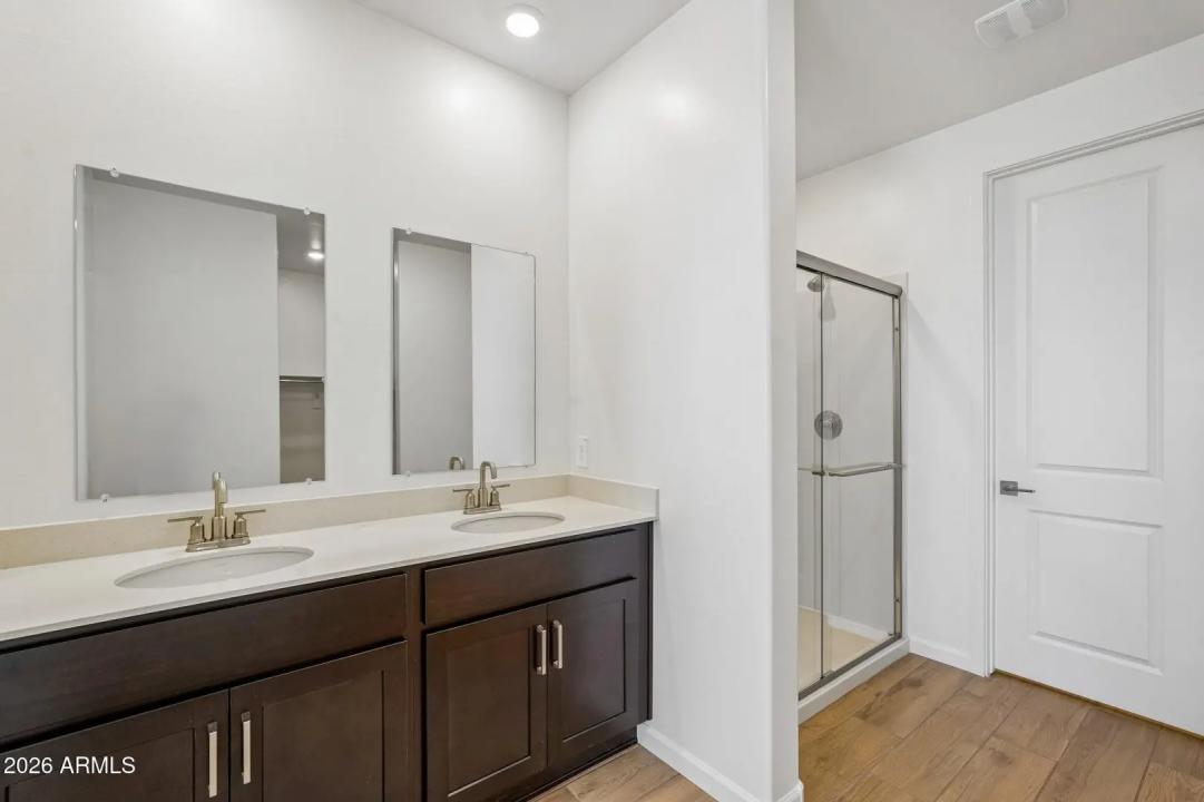 Real Estate Picture 26