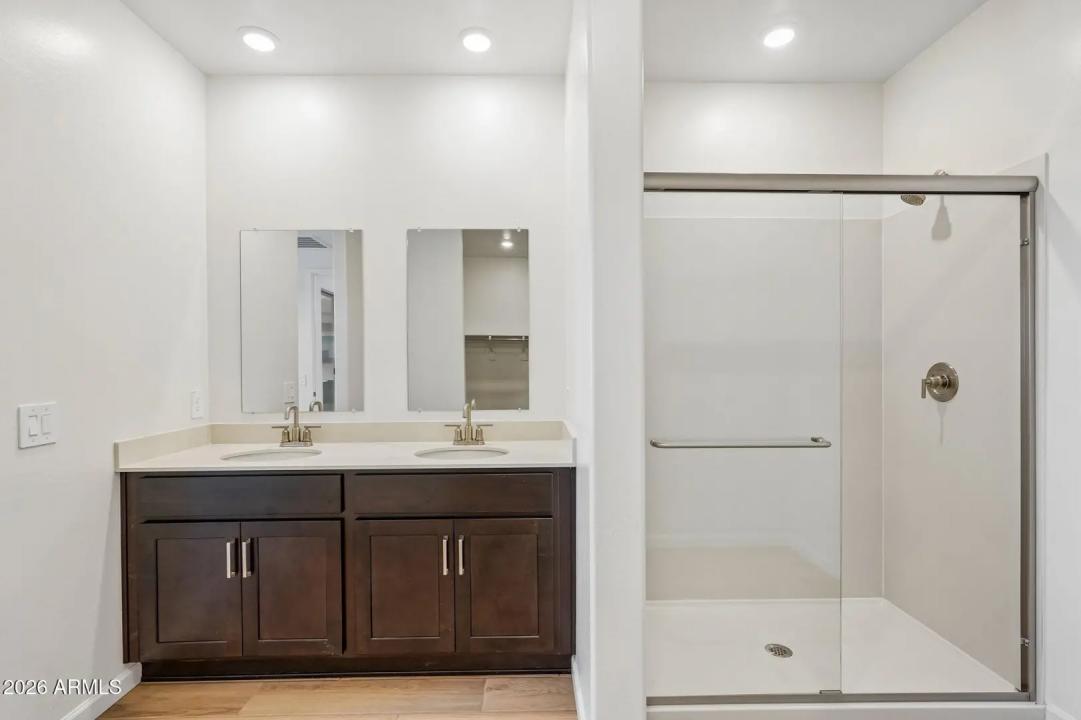 Real Estate Picture 29