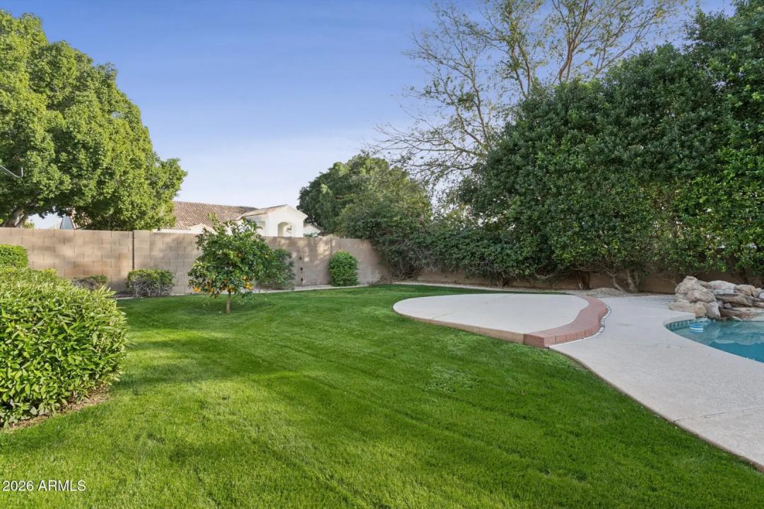 Real Estate Picture 42