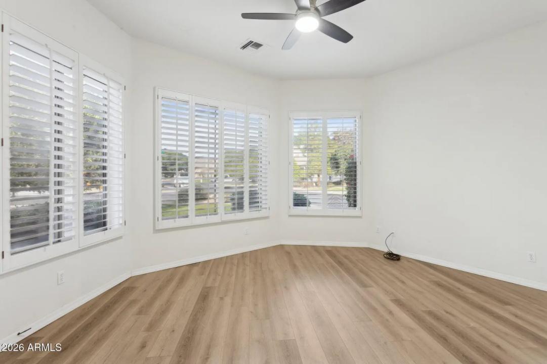 Real Estate Picture 29