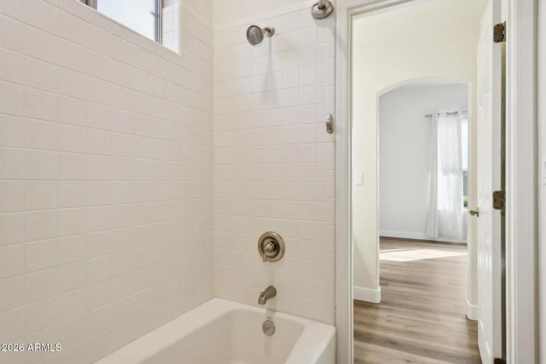 Real Estate Picture 33