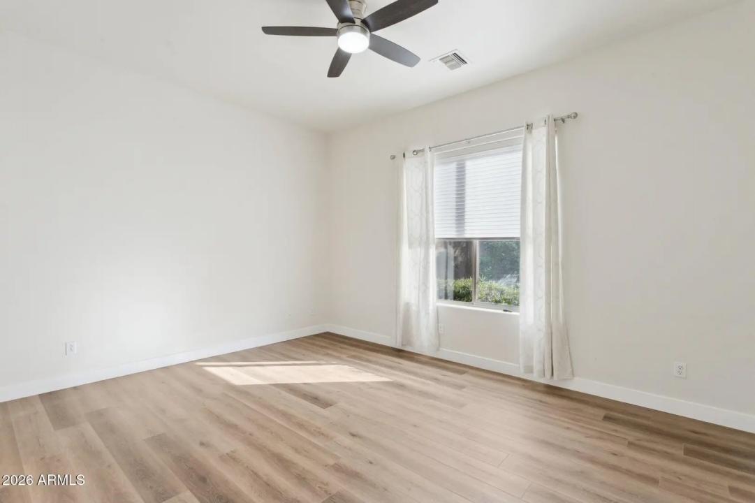 Real Estate Picture 35