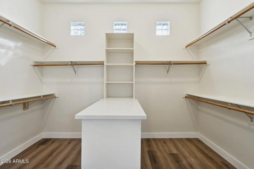 Real Estate Picture 25