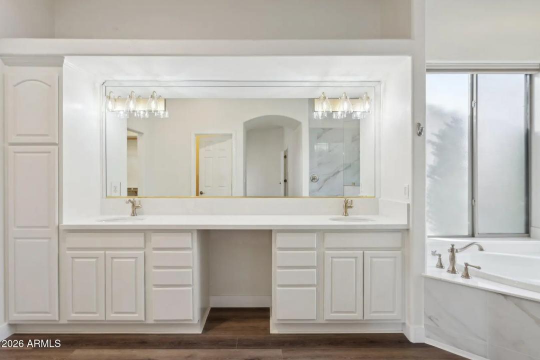 Real Estate Picture 21