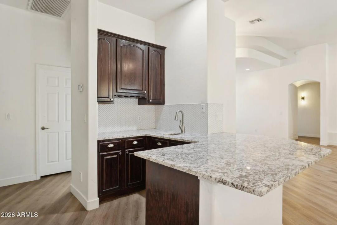 Real Estate Picture 18