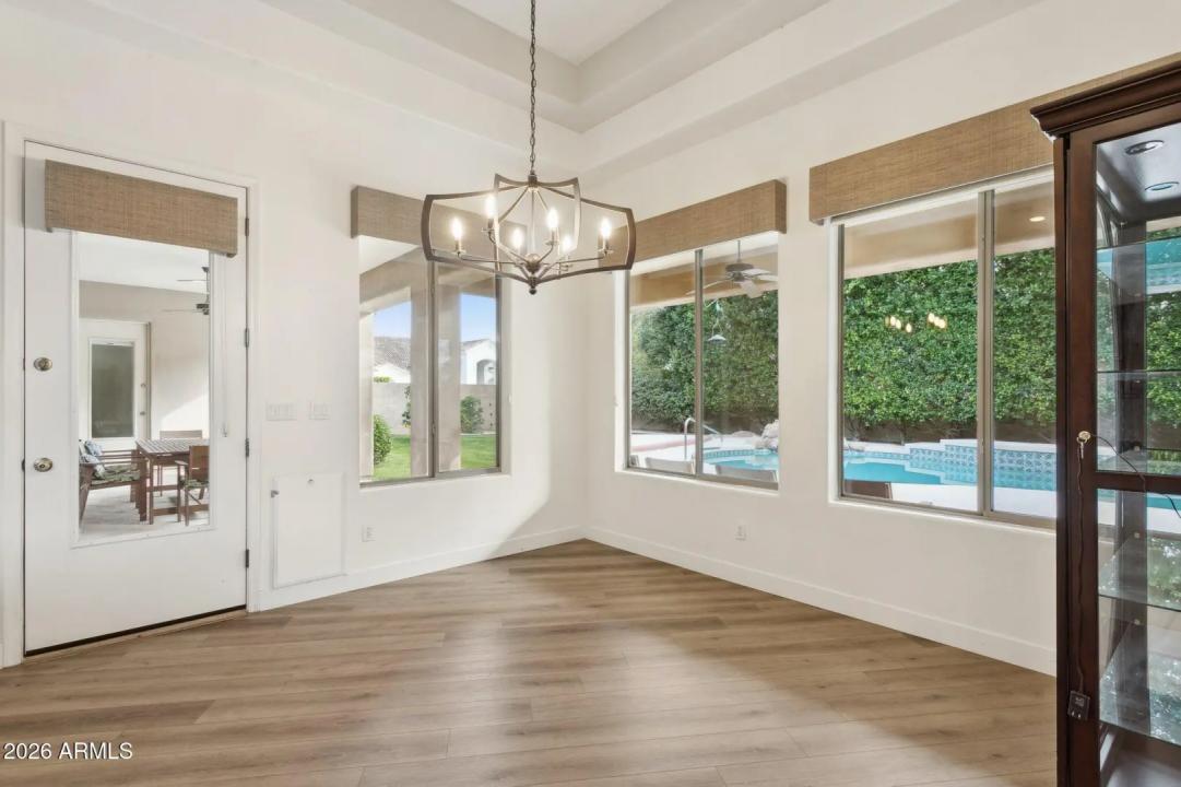 Real Estate Picture 15