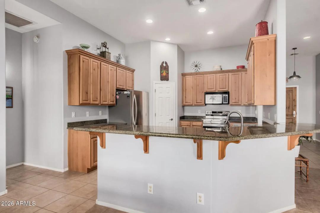 Real Estate Picture 23