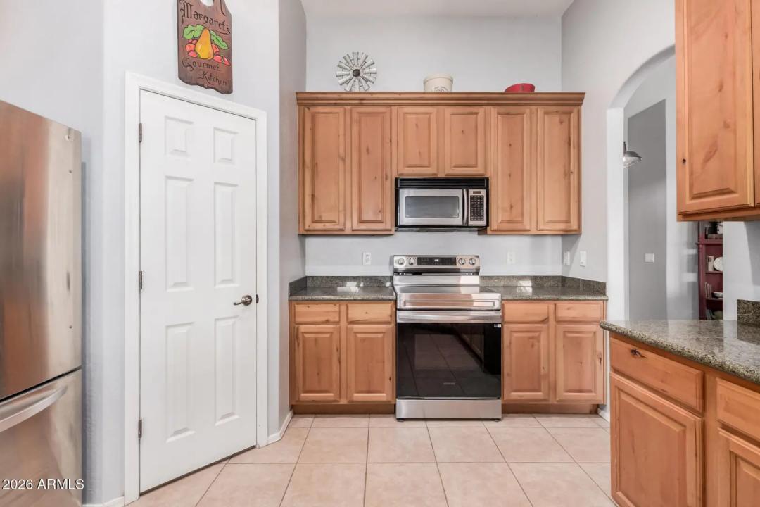 Real Estate Picture 19