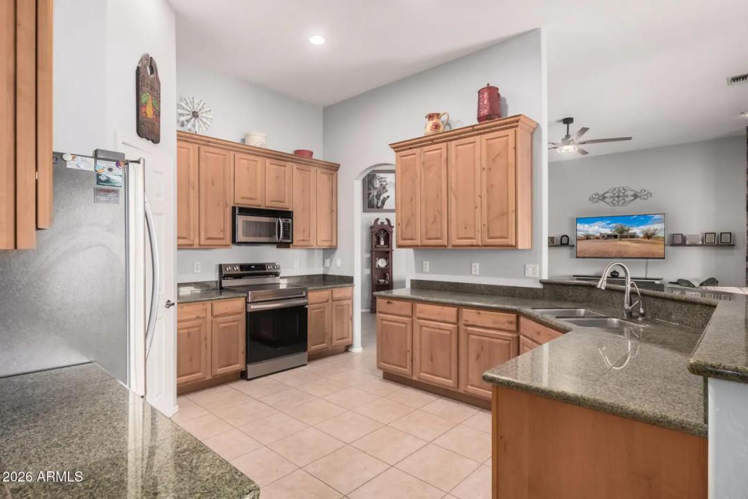 Real Estate Picture 22