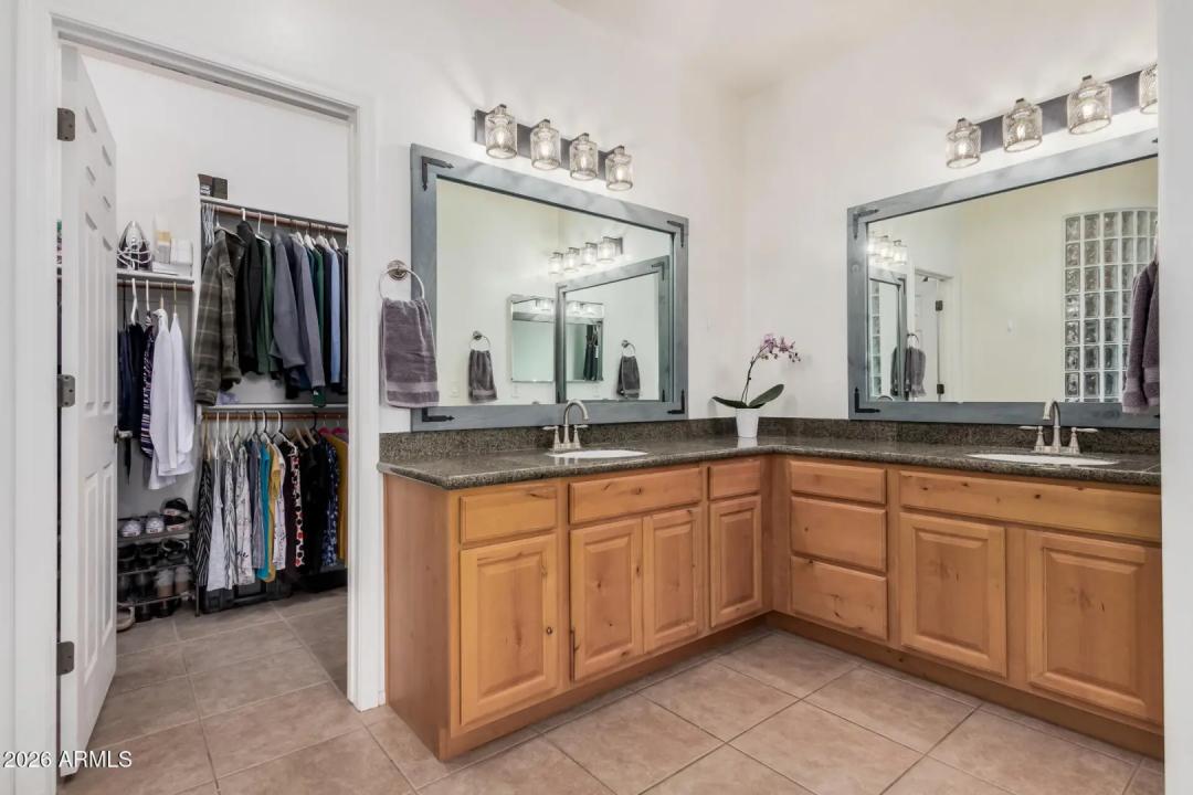 Real Estate Picture 38