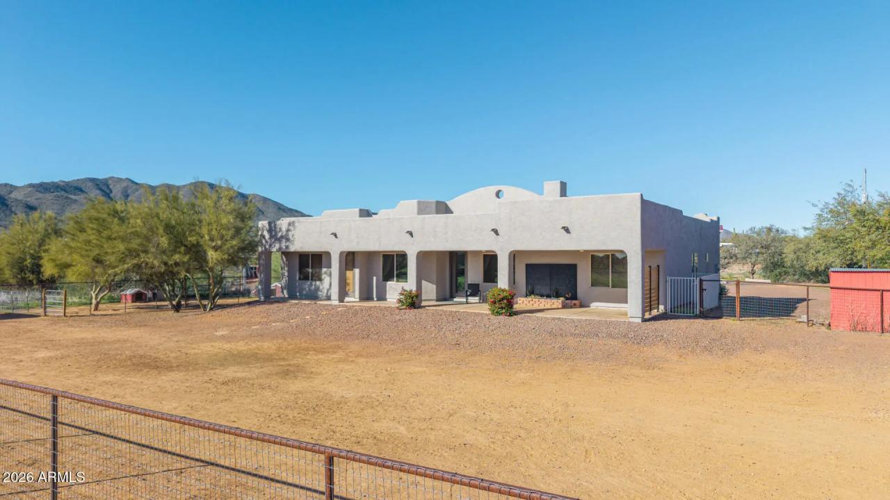 Real Estate Picture 7