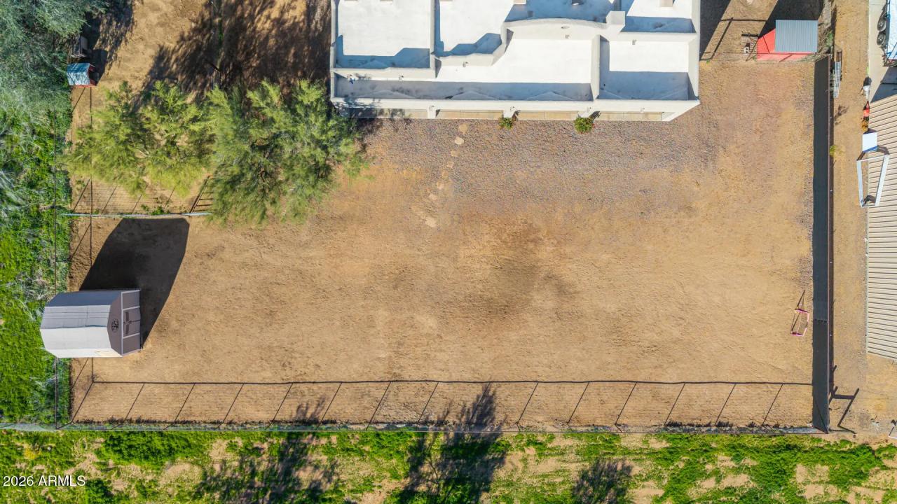 Real Estate Picture 11