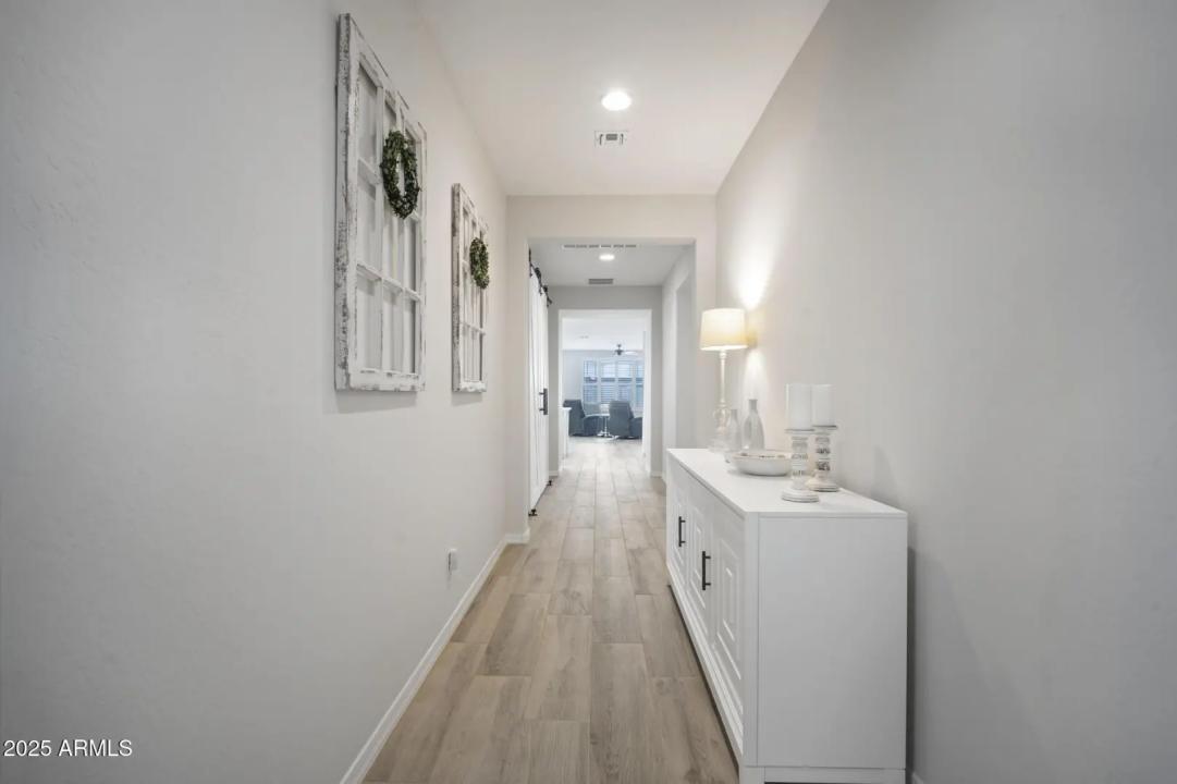 Real Estate Picture 11