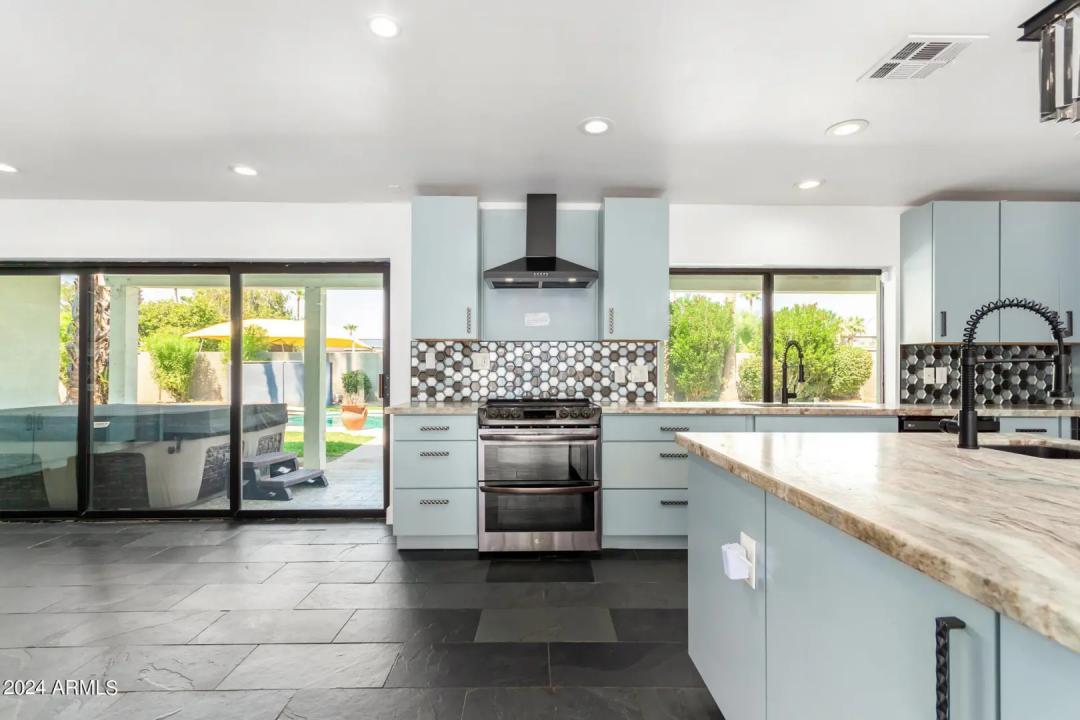 Real Estate Picture 16