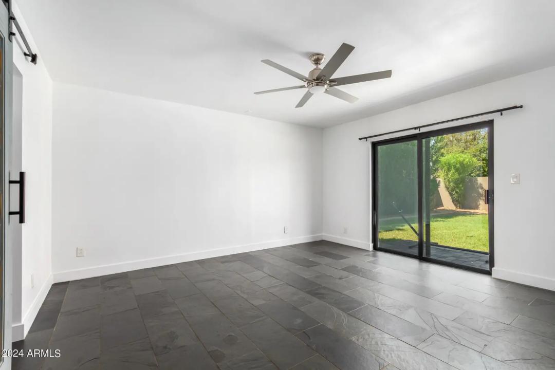 Real Estate Picture 18