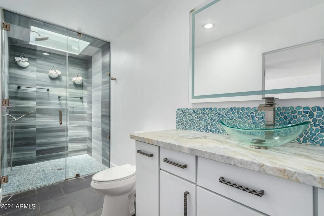 Real Estate Picture 21