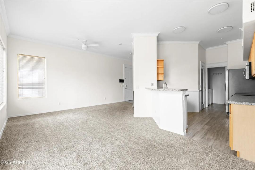 Real Estate Picture 8