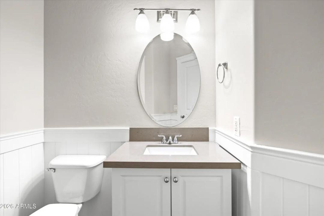 Real Estate Picture 14