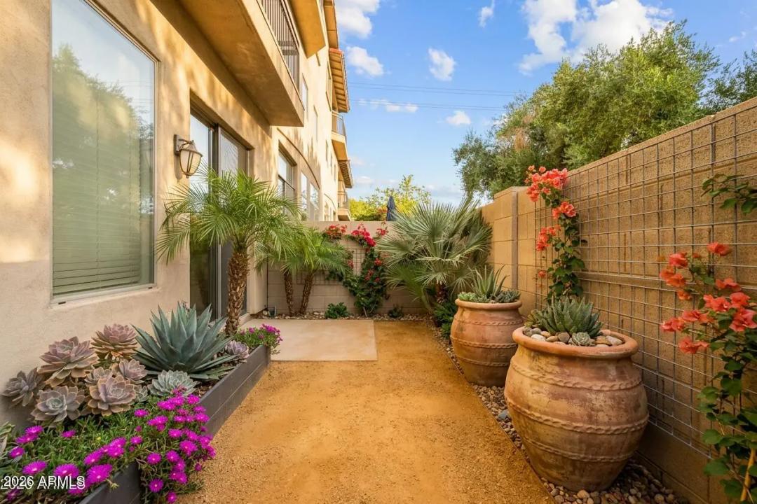 Real Estate Picture 32